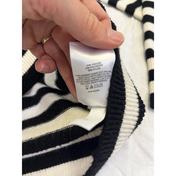 Express Women’s Quarter Zip, XS Black/White Striped Viscose Blend Cozy Soft‎ - Picture 6 of 11